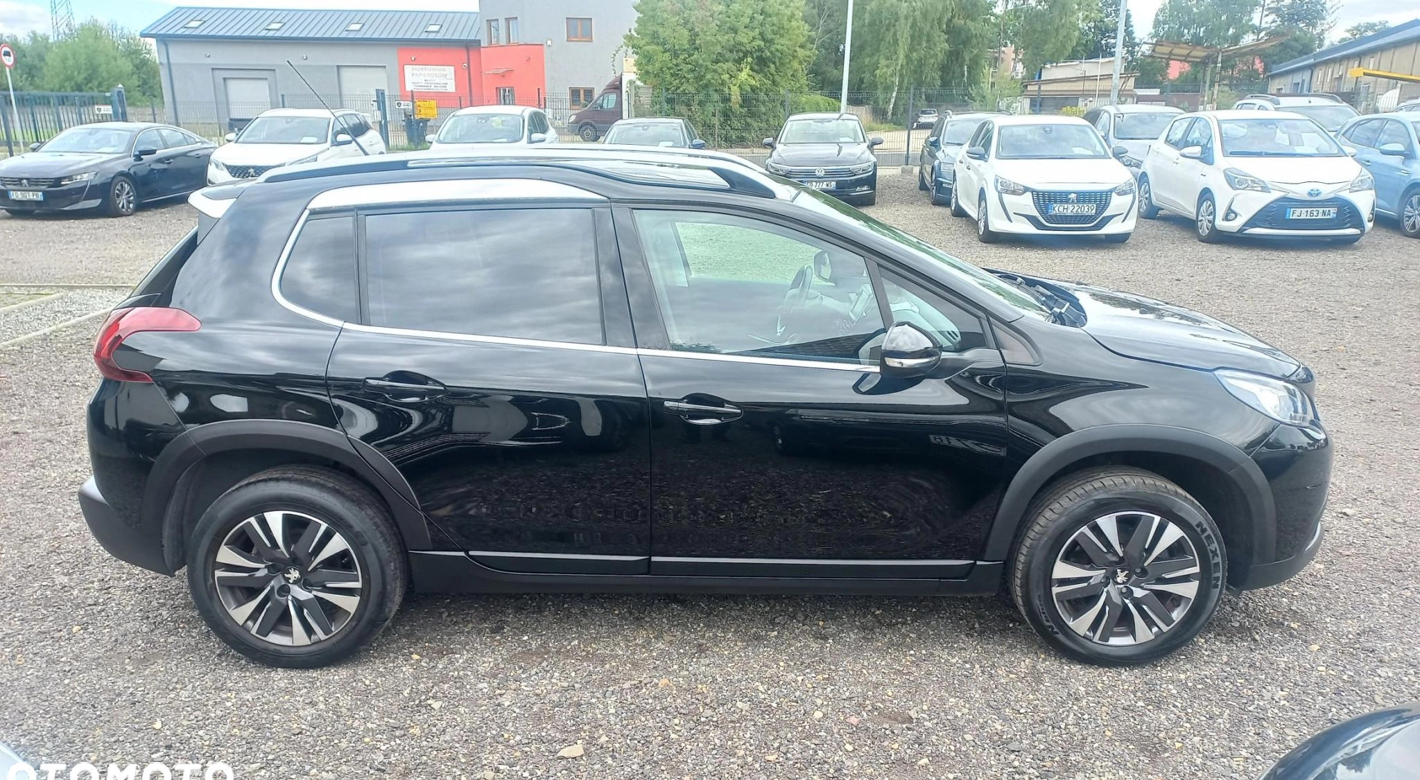 Peugeot 2008 cena 51999 przebieg: 62000, rok produkcji 2018 z Pińczów małe 92